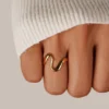 Anillo irregular 18K